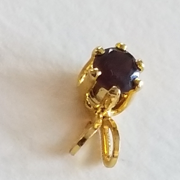 Relisted - Vintage tiny solitaire pendant purple gold tone - Picture 3 of 10